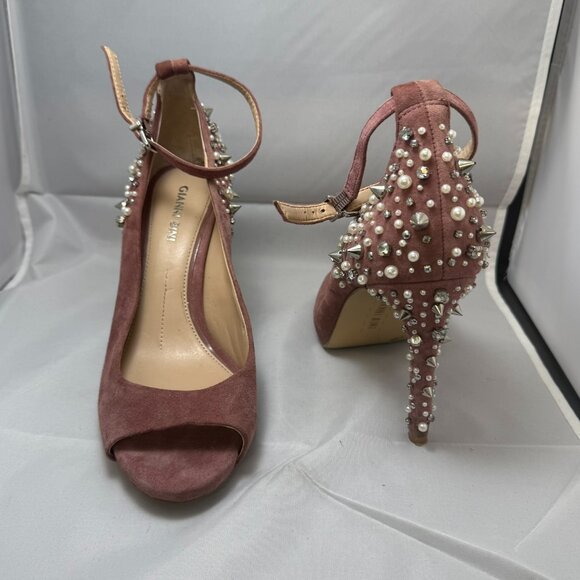 Gianni Bini mauve peep toe suede pump with pearl and silver accent - Picture 1 of 11